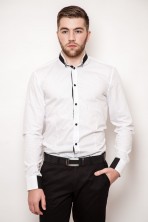 Мужская рубашка белого цвета с черными вставками