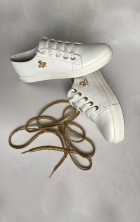 Кроссовки белые с золотым жуком и шнурками
