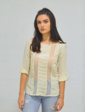 Бежевая блуза от KIABI со вставками гипюра